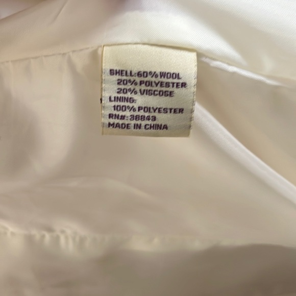 NWOT Women’s Ivory Peacoat (US M) - Picture 10 of 10